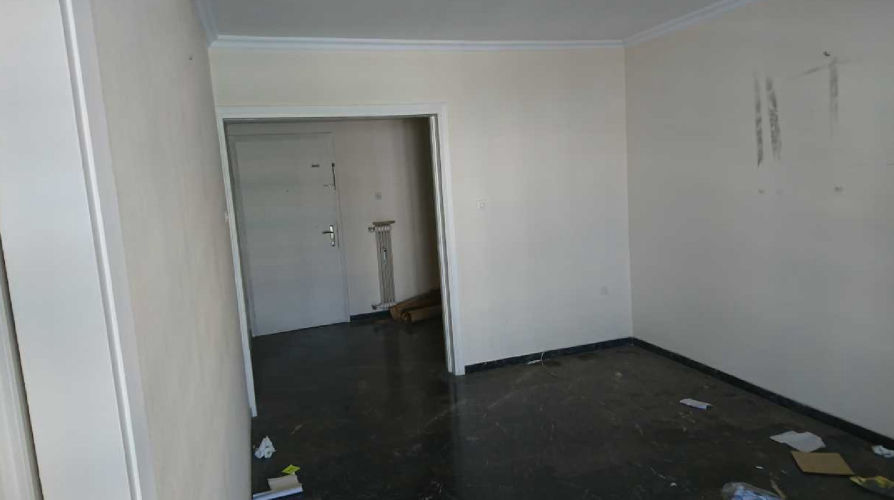 φωτογραφία εισόδου κατοικίας πριν την ανακαίνιση